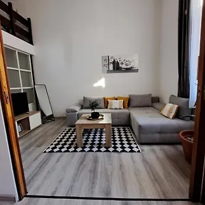 https://apartman-ena-marta.in-istria.net